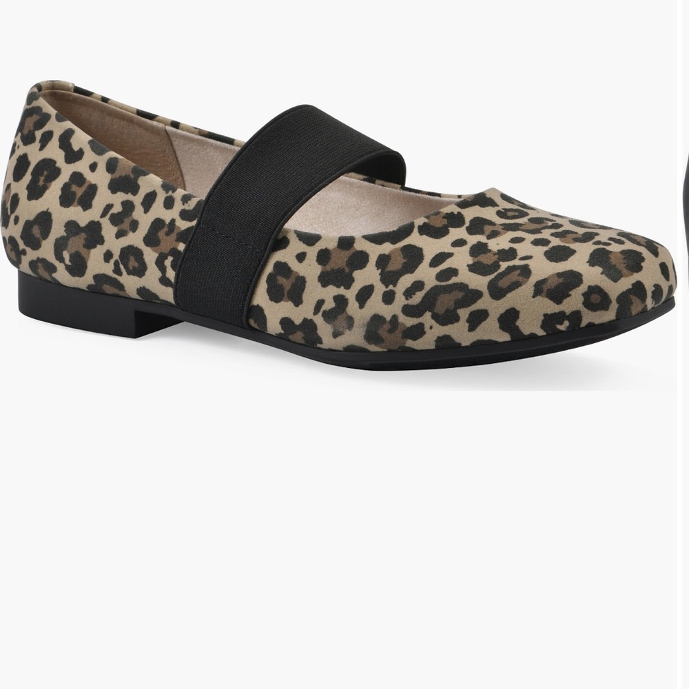 *NEW IN BOX* Cliffs Mary Jane Leopard Flats